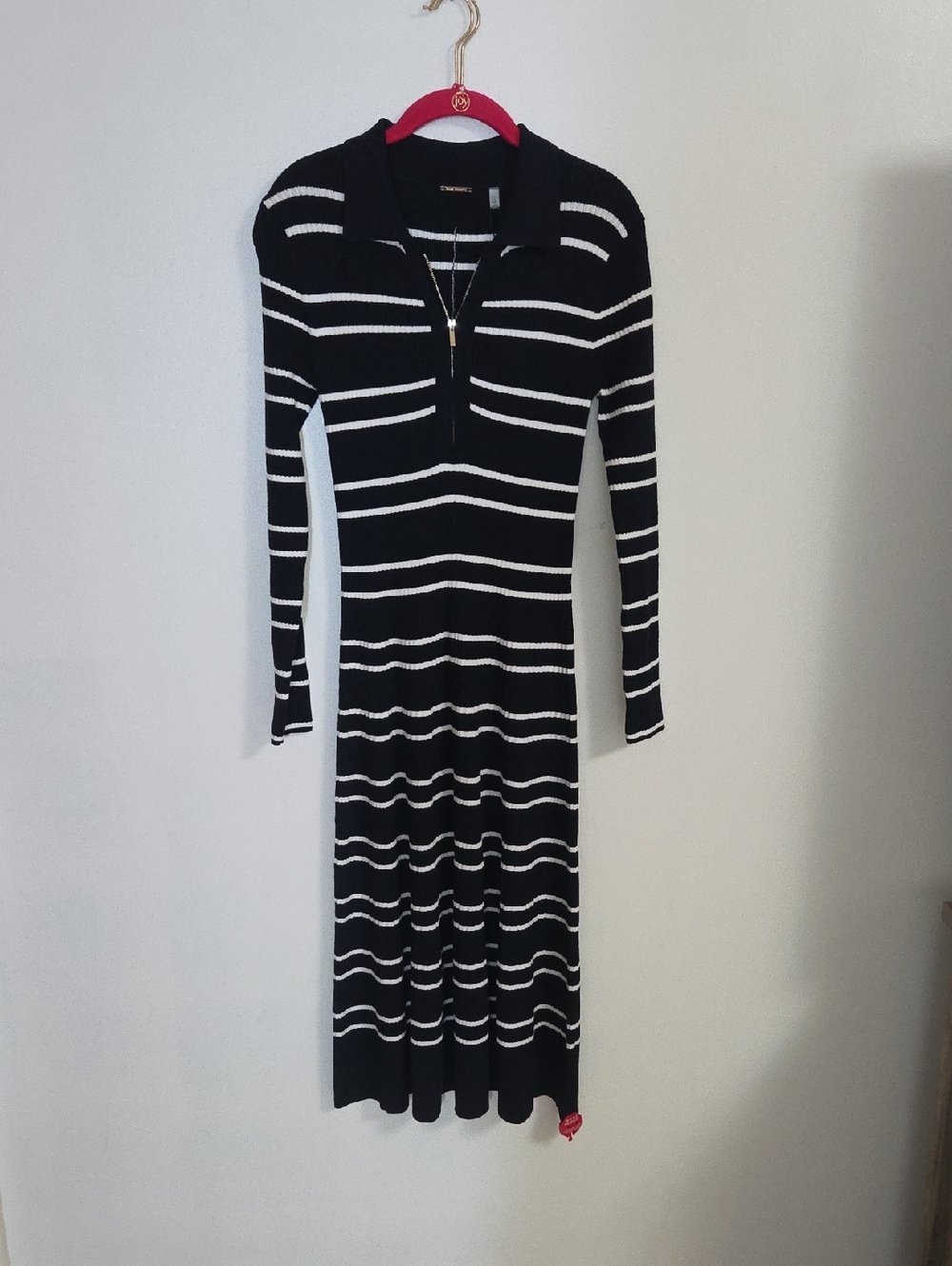 Elie Tahari Navy Blue and White Striped Long‑Sleeve Knit Dress with Zip Collar
